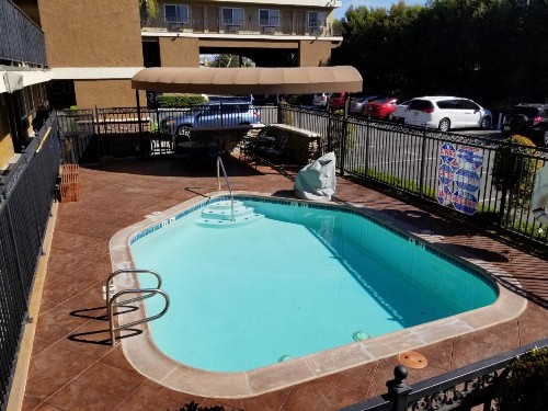 Quality Inn & Suites Anaheim Maingate - image 13