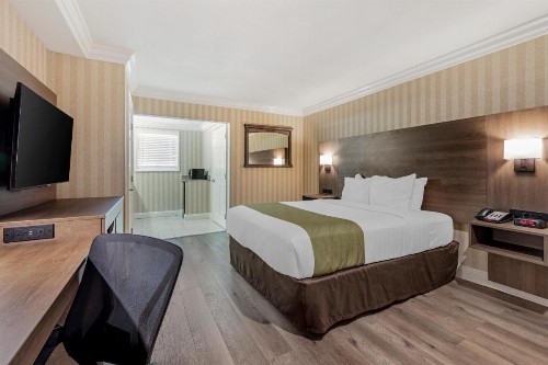 Quality Inn & Suites Anaheim Maingate - image 15