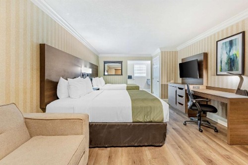 Quality Inn & Suites Anaheim Maingate - image 30