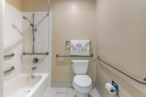Quality Inn & Suites Anaheim Maingate - image 32