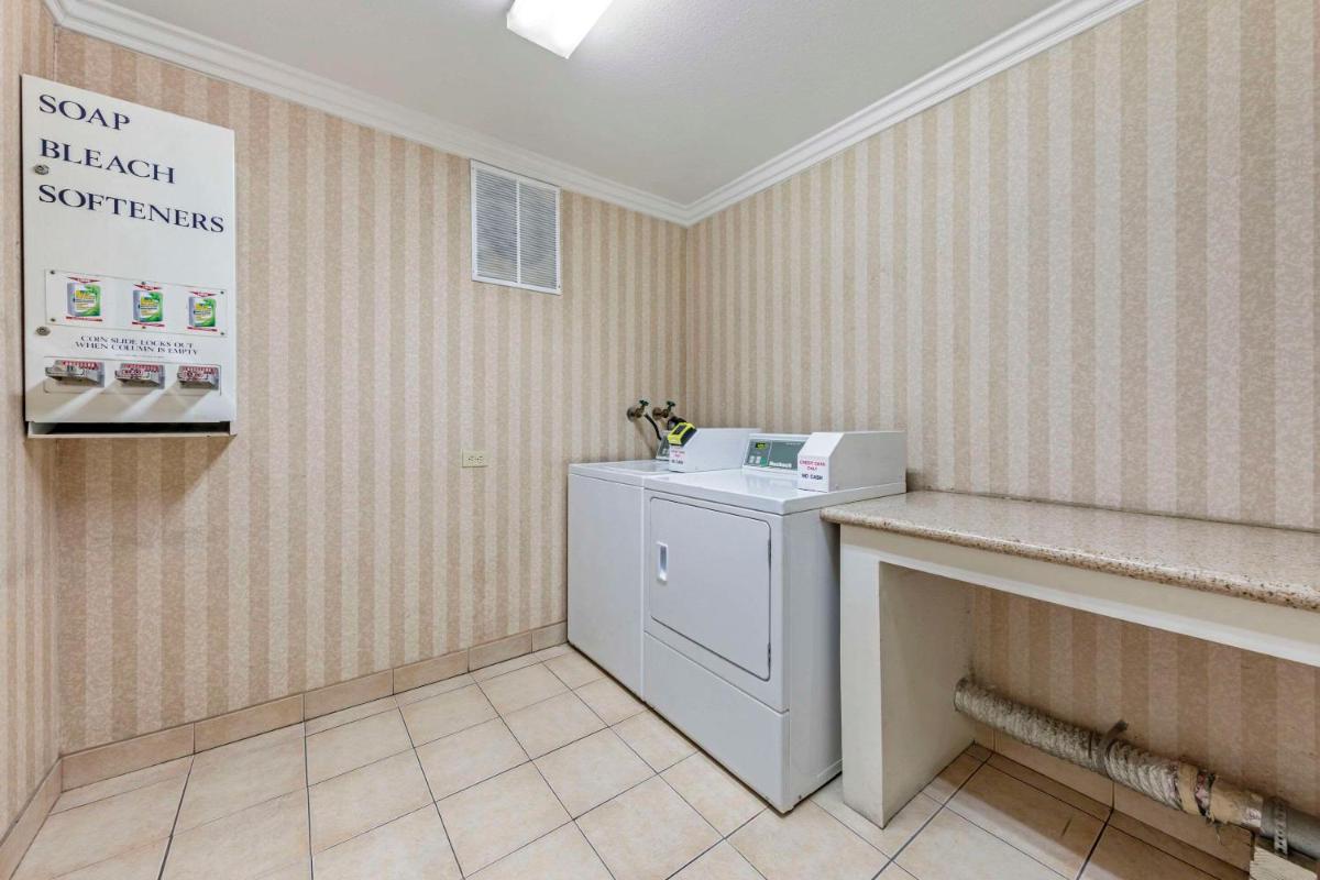 Quality Inn & Suites Anaheim Maingate - image 6