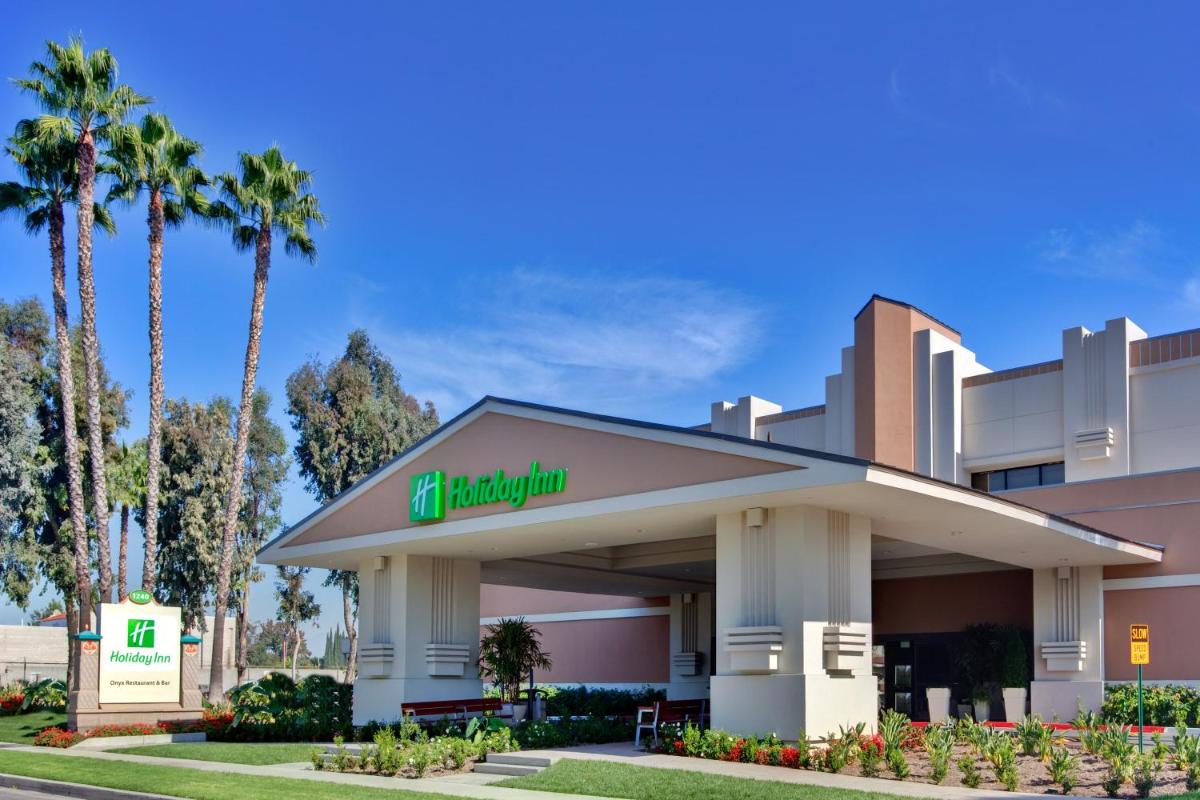 Holiday Inn Hotel & Suites Anaheim an IHG Hotel - main image