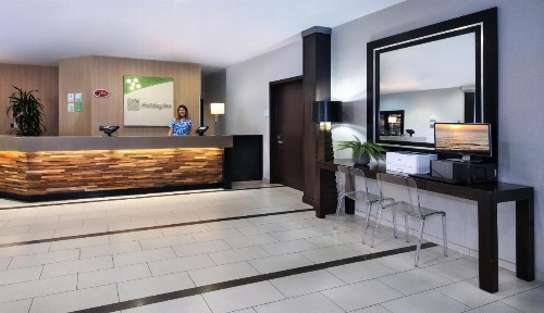 Holiday Inn Hotel & Suites Anaheim an IHG Hotel - image 12