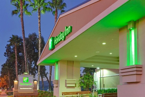 Holiday Inn Hotel & Suites Anaheim an IHG Hotel - image 16