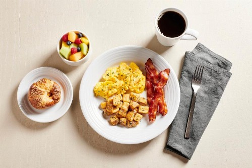 Holiday Inn Hotel & Suites Anaheim an IHG Hotel - image 27