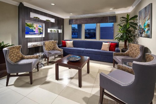 Eden Roc Inn & Suites near the Maingate - image 11