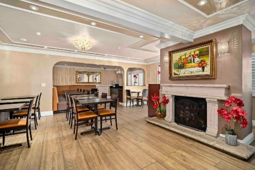 The Lemon Tree Hotel - image 39
