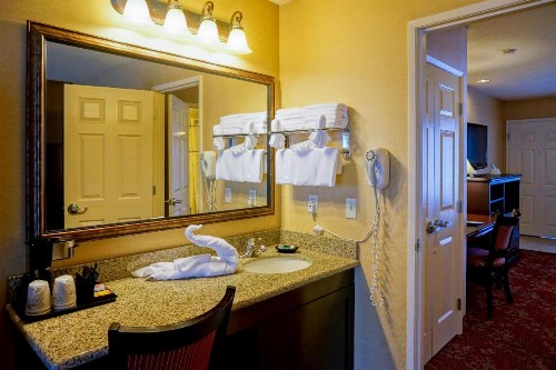 Castle Inn and Suites Anaheim - image 7