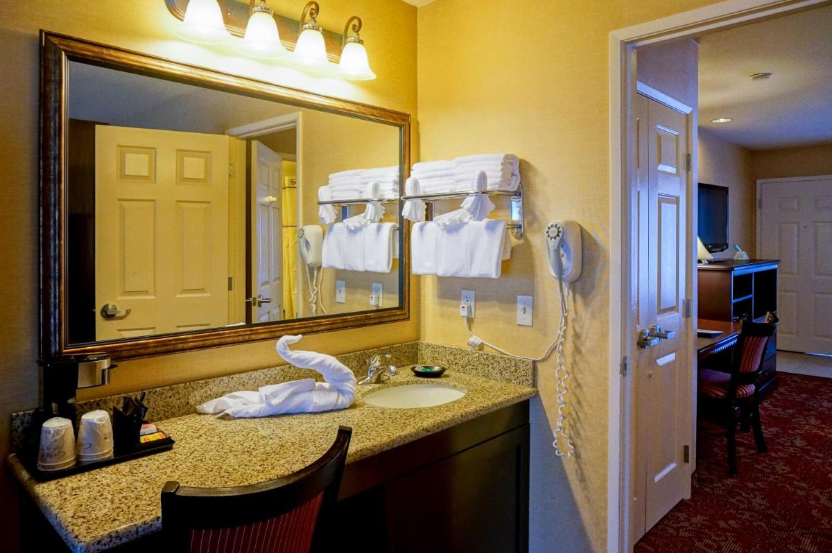Castle Inn and Suites Anaheim - image 7