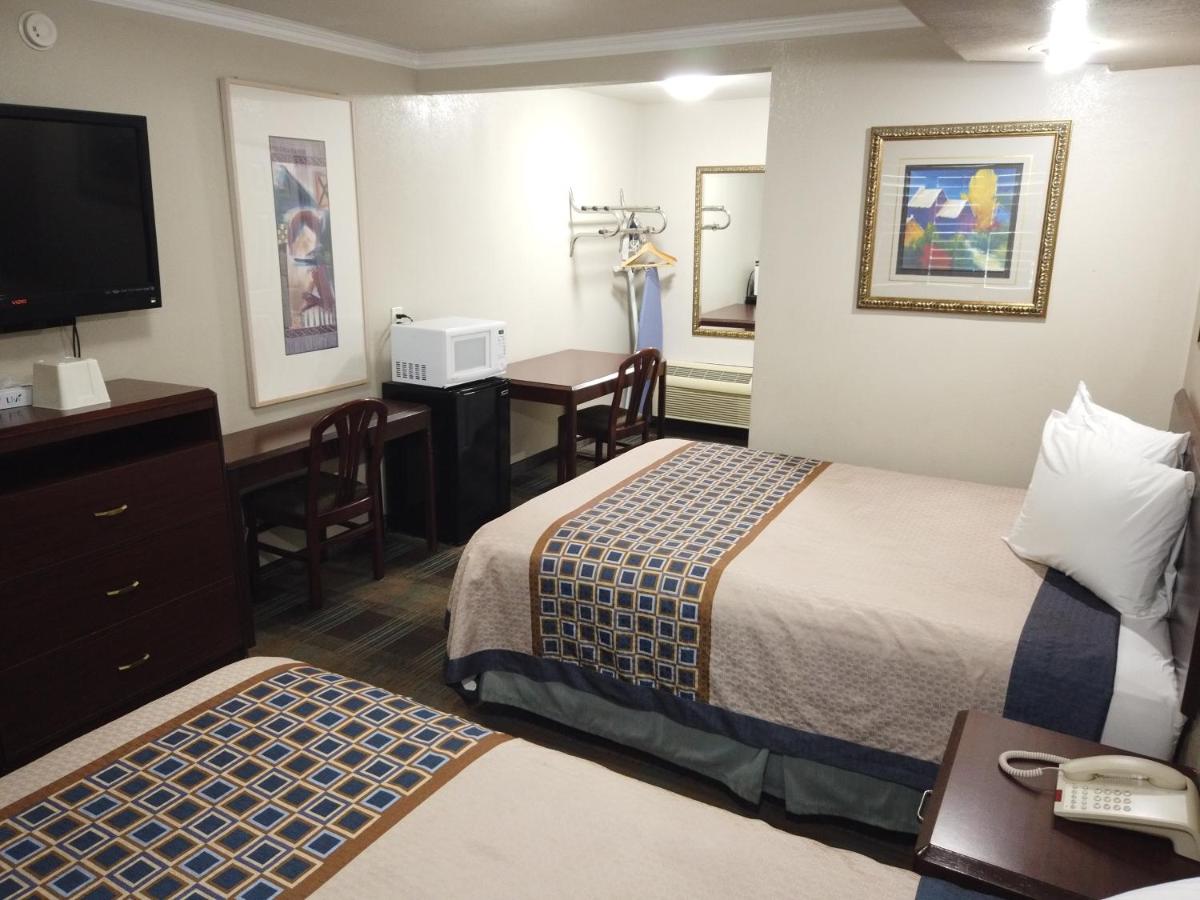 Little Boy Blue Motel - image 3