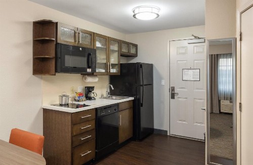 Candlewood Suites Anaheim - Resort Area an IHG Hotel - image 28