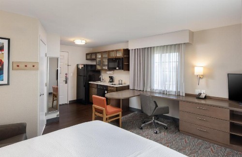 Candlewood Suites Anaheim - Resort Area an IHG Hotel - image 40