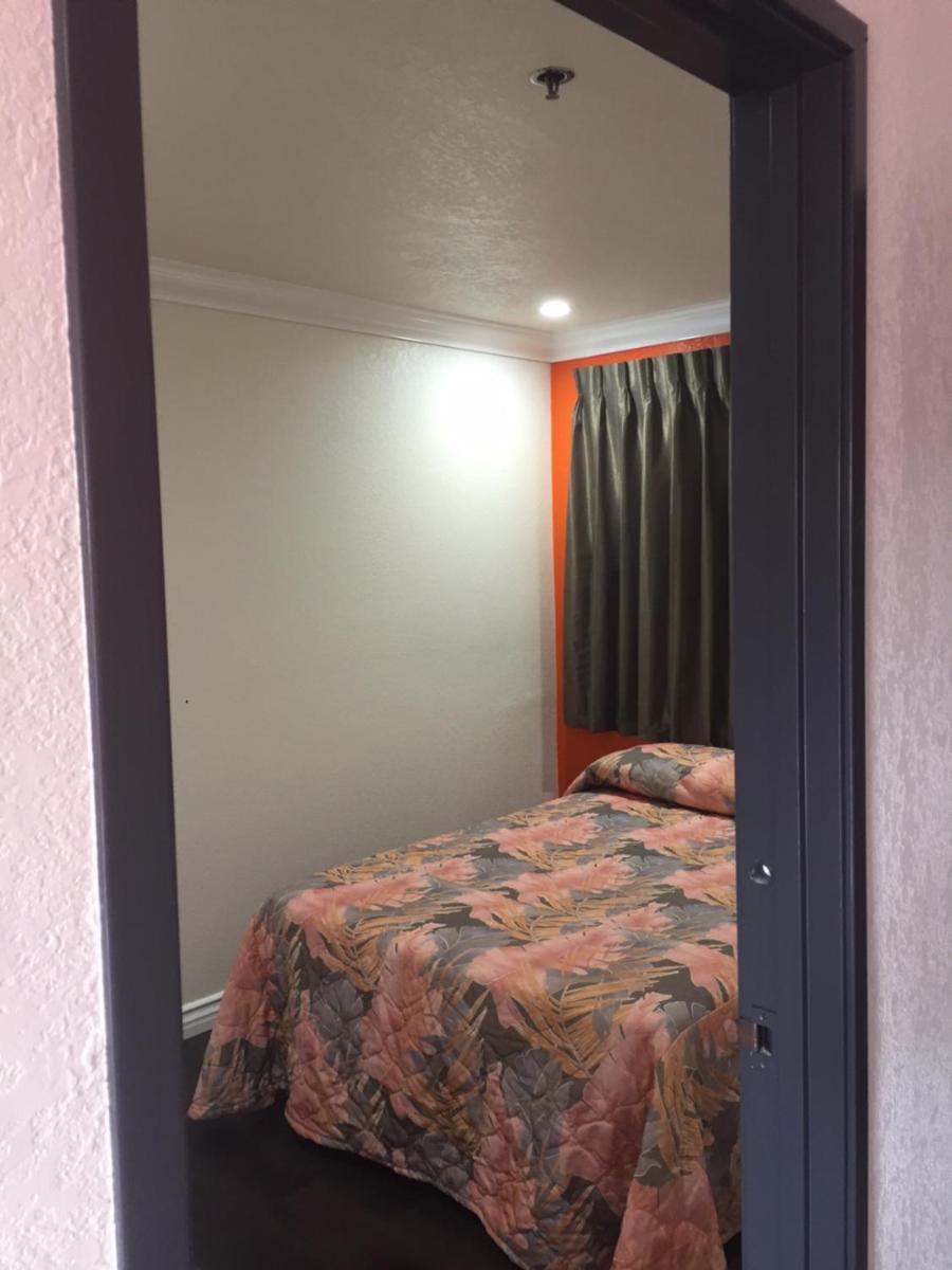 Welcome Inn & Suites Anaheim - image 7