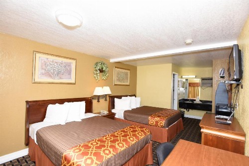 Best Budget Inn Anaheim - image 9