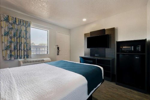 Motel 6-Anaheim CA - Fullerton East - image 14