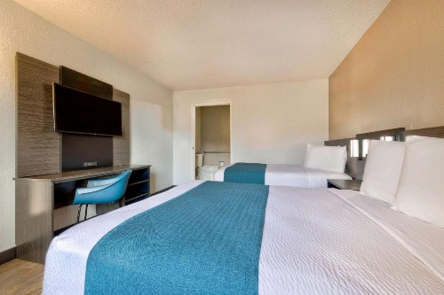 Motel 6-Anaheim CA - Fullerton East - image 21