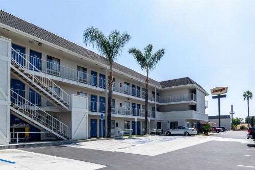 Motel 6-Anaheim CA - Fullerton East - image 34