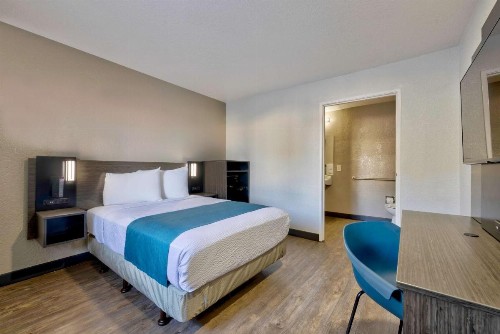 Motel 6-Anaheim CA - Fullerton East - image 36