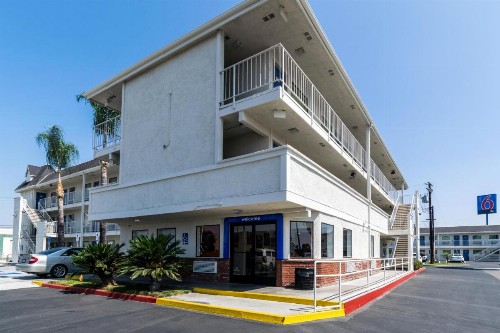 Motel 6-Anaheim CA - Fullerton East - image 7