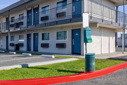 Motel 6-Anaheim CA - Fullerton East - image 8