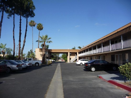 Rainbow Inn - image 4