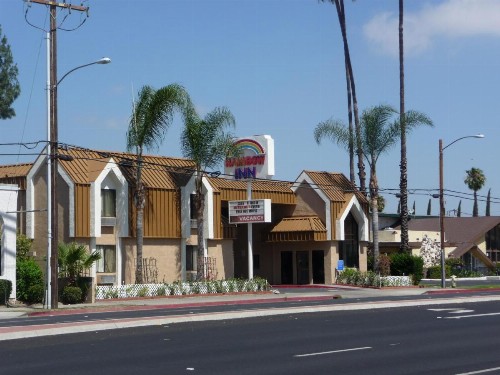 Rainbow Inn - image 7