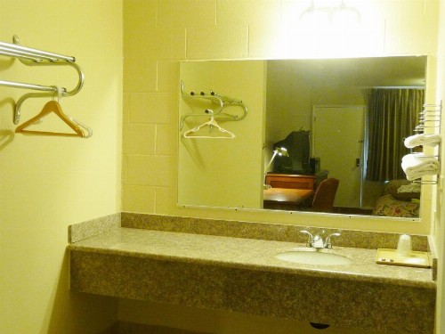 Rainbow Inn - image 8