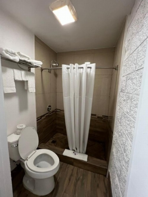 Motel 6-Orange CA - Anaheim - image 25