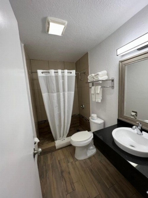 Motel 6-Orange CA - Anaheim - image 35