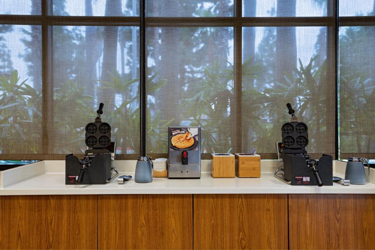 Springhill Suites by Marriott Anaheim Maingate - image 6