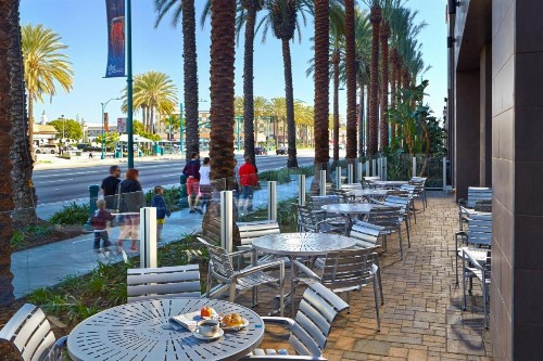 SpringHill Suites by Marriott at Anaheim Resort Area/Convention Center - image 2