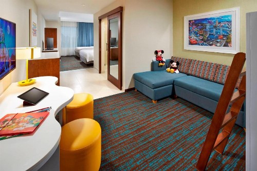 SpringHill Suites by Marriott at Anaheim Resort Area/Convention Center - image 4