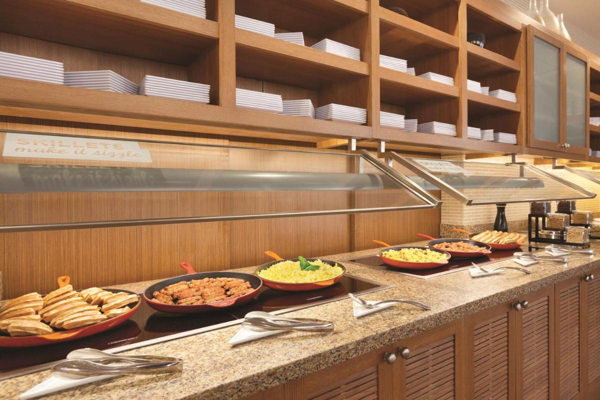 Hyatt Place at Anaheim Resort / Convention Center - image 4