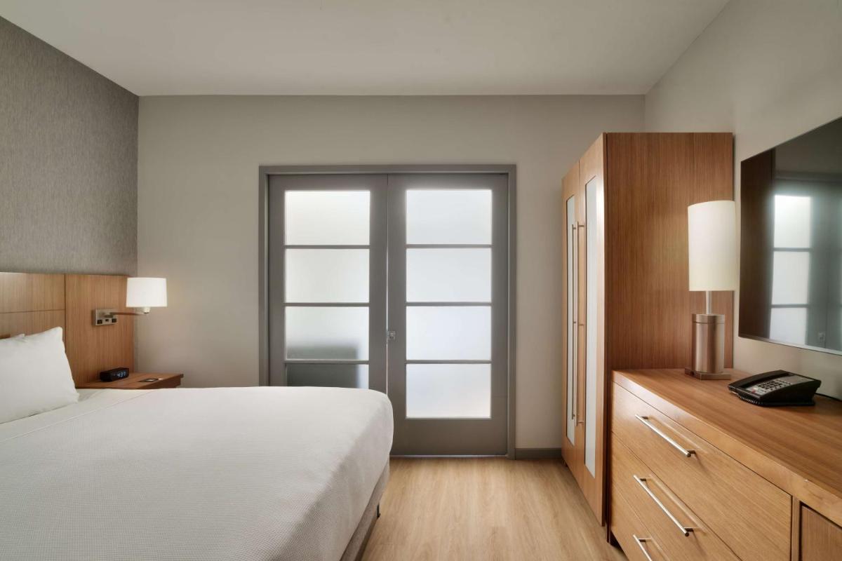 Hyatt Place at Anaheim Resort / Convention Center - image 7