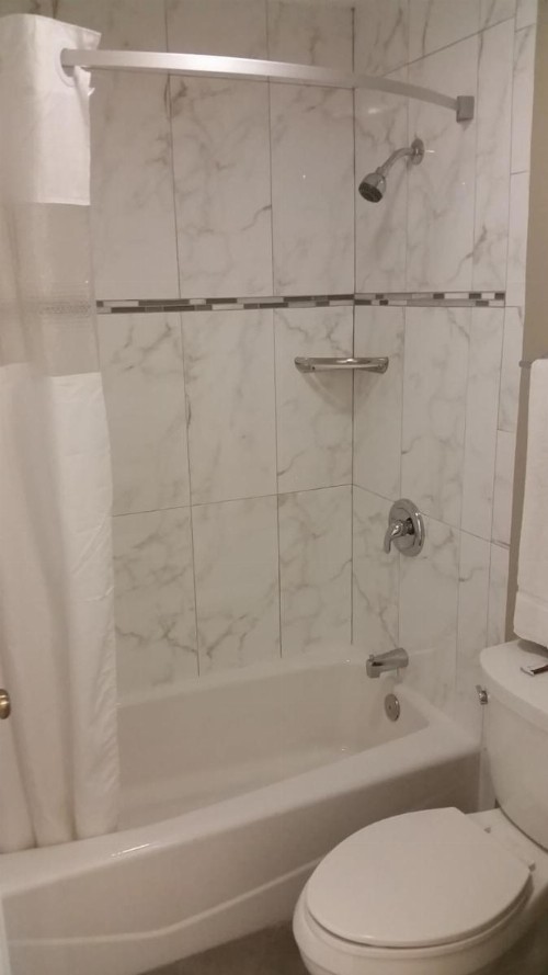 Anaheim Lodge - image 11