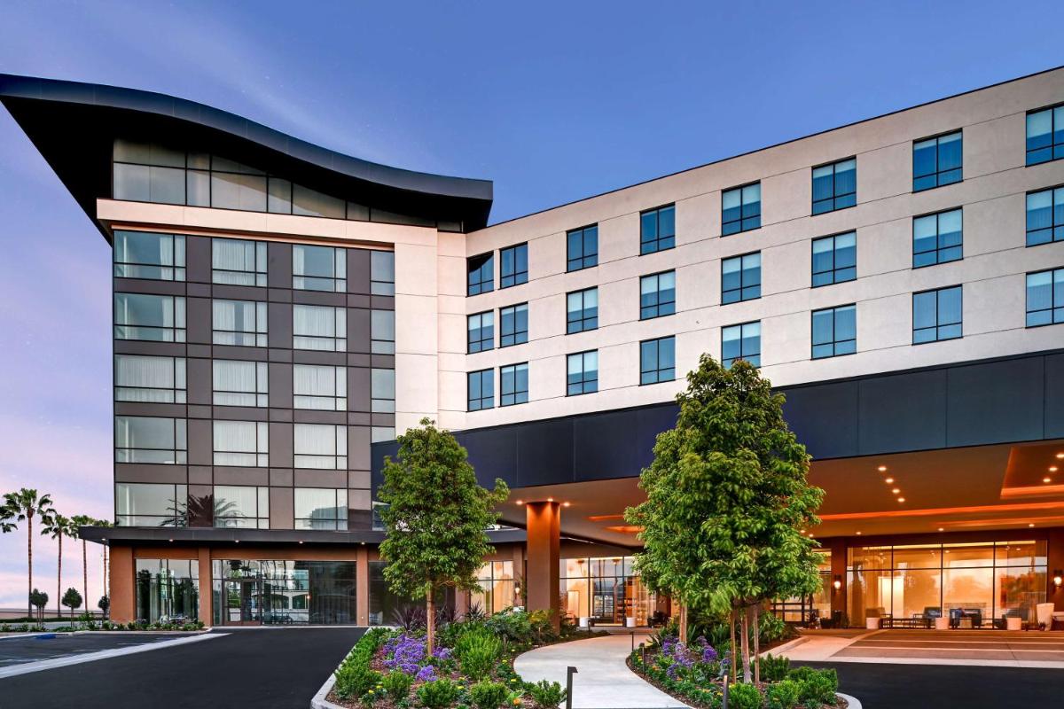 Hilton Garden Inn Anaheim Resort - main image