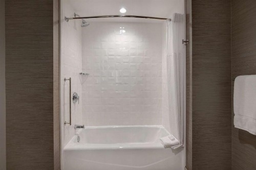 Hilton Garden Inn Anaheim Resort - image 28