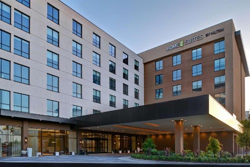 Hilton Garden Inn Anaheim Resort - image 3