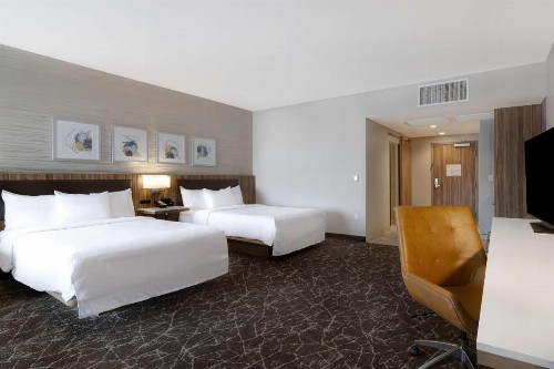 Hilton Garden Inn Anaheim Resort - image 31