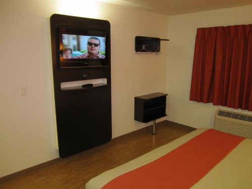Motel 6-Anaheim CA - image 16