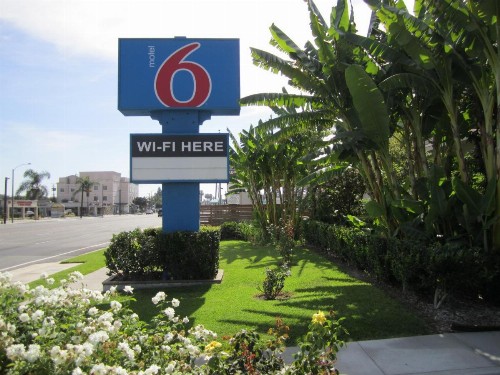 Motel 6-Anaheim CA - image 27