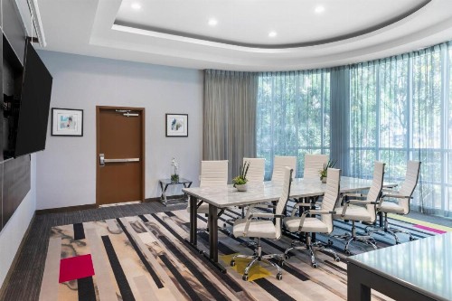 Holiday Inn Express & Suites Anaheim Resort Area an IHG Hotel - image 41