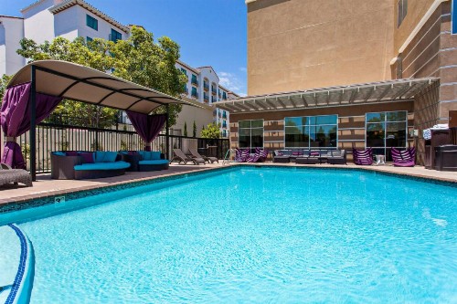 Holiday Inn Express & Suites Anaheim Resort Area an IHG Hotel - image 44