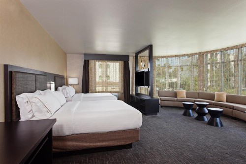 Holiday Inn Express & Suites Anaheim Resort Area an IHG Hotel - image 49