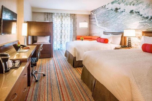 Courtyard by Marriott Anaheim Theme Park Entrance - image 42