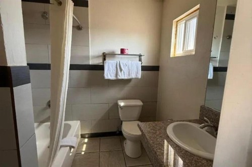 Robinhood Motel - image 8