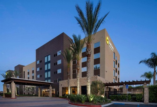 SunCoast Hotel Anaheim Tapestry Collection by Hilton - image 17