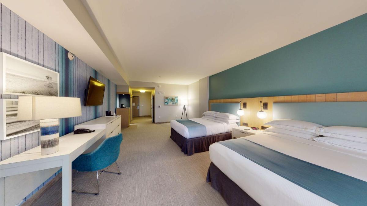 SunCoast Hotel Anaheim Tapestry Collection by Hilton - image 3
