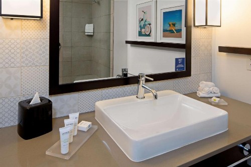 SunCoast Hotel Anaheim Tapestry Collection by Hilton - image 33