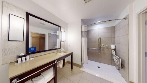 SunCoast Hotel Anaheim Tapestry Collection by Hilton - image 39
